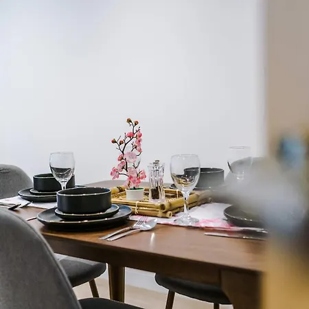 Apartment Hiroshi - Tokyo - Centre Leeds (West Yorkshire)