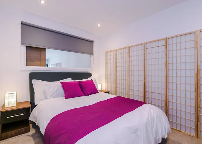 Hiroshi - Tokyo - Centre *