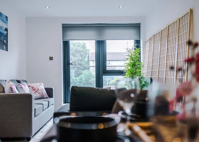 Hiroshi - Tokyo - Centre * Leeds (West Yorkshire)